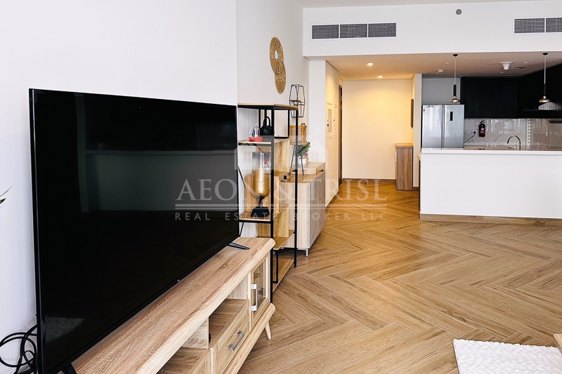 Brand New | Fully Furnished | Near Downtown-pic_1